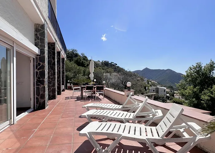 Nyaraló Cadis 21 *